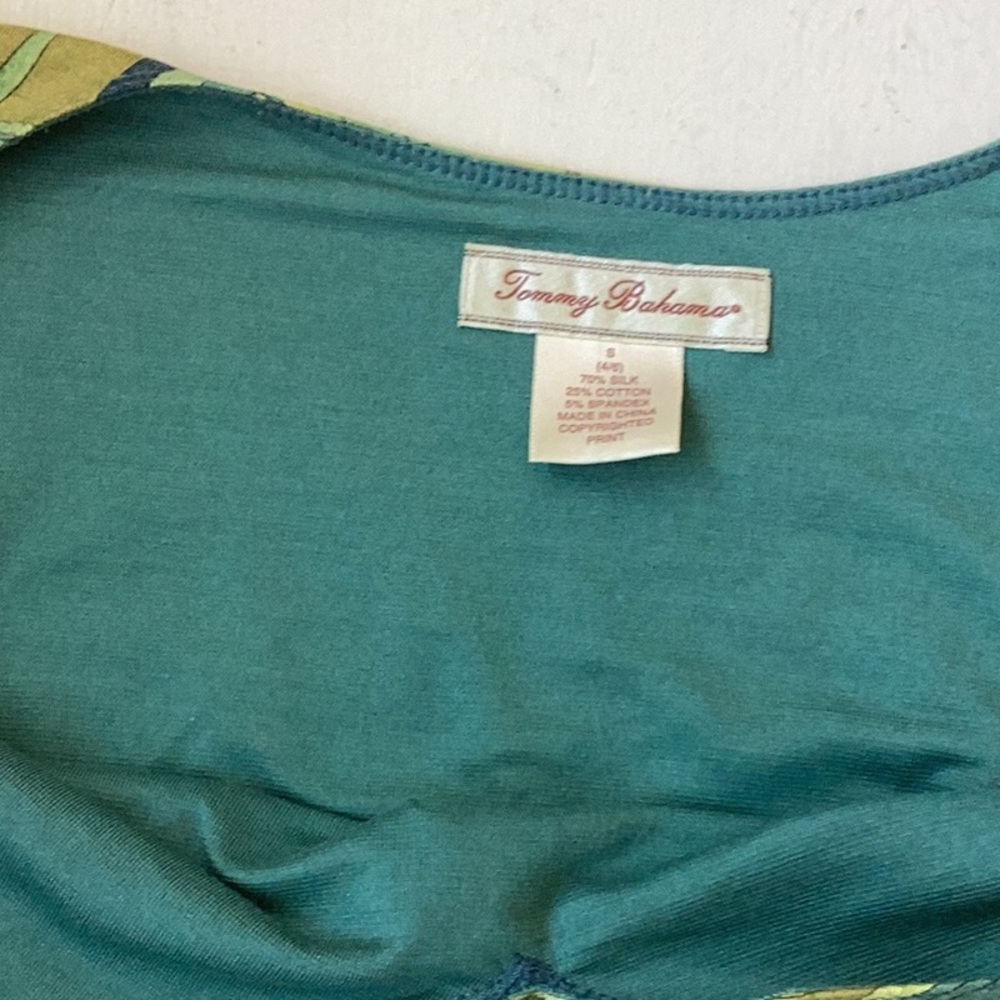 TOMMY BAHAMA TANK W/built-in support - Picture 6 of 6